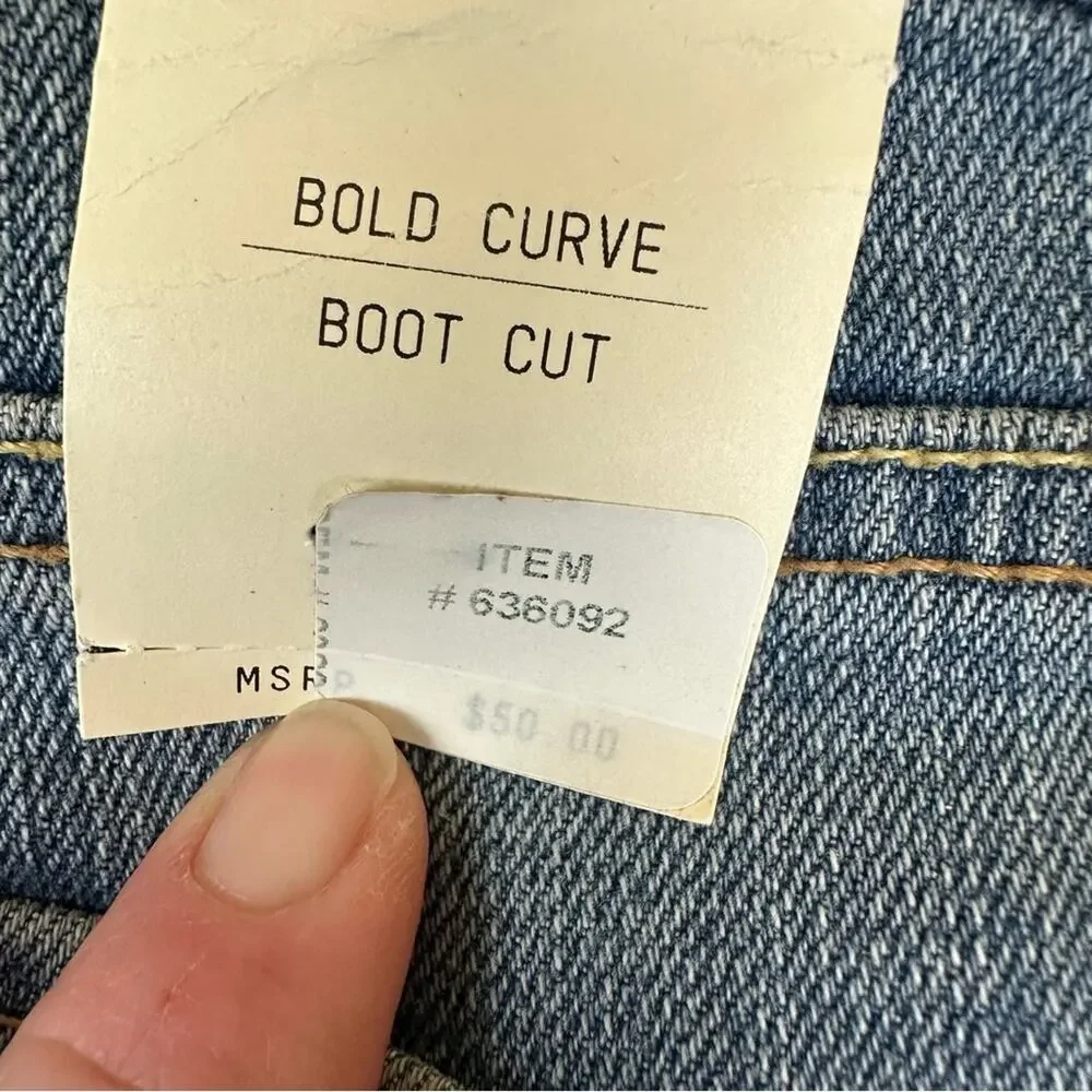 Levi's Bold Curve Bootcut Light Blue Jeans Size 12/31 NWT